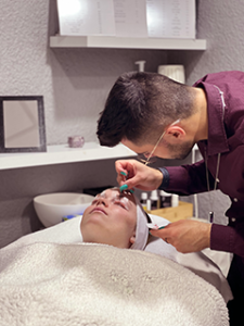 Teinture sourcils -La beauté par Loic - Annecy